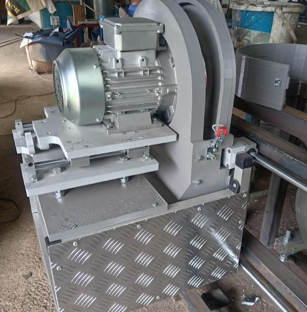 Prototype feed extruder motor and drive assembly